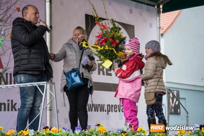 Zdjęcie w galerii na portalu naszwodzislaw.com: Niedziela Palmowa na wodzisławskim Rynku wiadomości z regionu