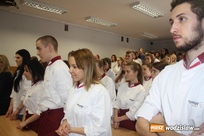 Zdjęcie w galerii na portalu naszwodzislaw.com: Robert Sowa gotował w wodzisławskim Ekonomiku  wiadomości z regionu