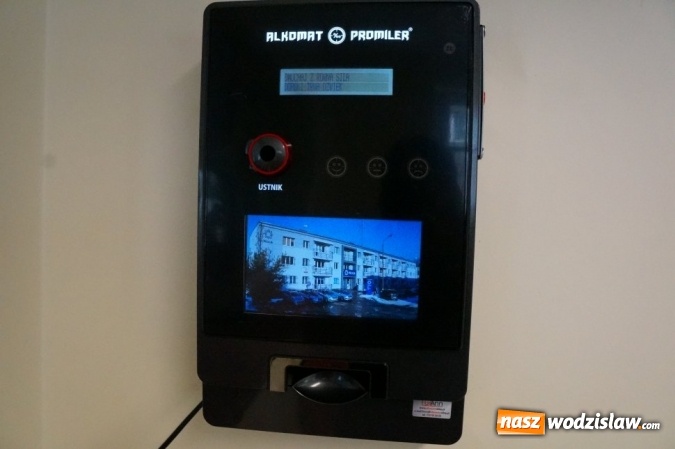 Zdjęcie w galerii na portalu naszwodzislaw.com: Samoobsługowy alkomat od dzisiaj w wodzisławskiej komendzie wiadomości z regionu