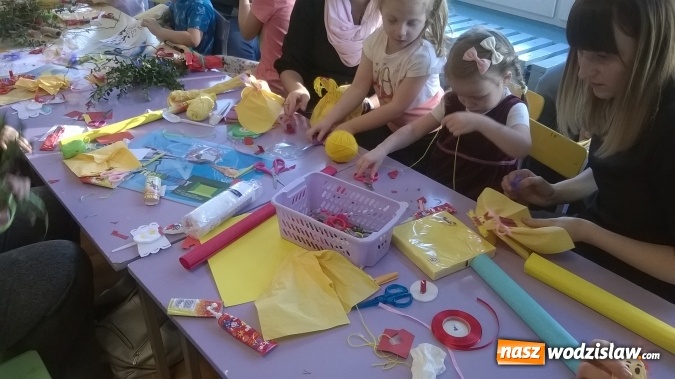 Zdjęcie w galerii na portalu naszwodzislaw.com: Wielkanocne warsztaty z rodzicami w PP 16  wiadomości z regionu