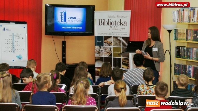 Zdjęcie w galerii na portalu naszwodzislaw.com: Światowy Dzień Wody z Wodociągami w raciborskiej bibliotece wiadomości z regionu