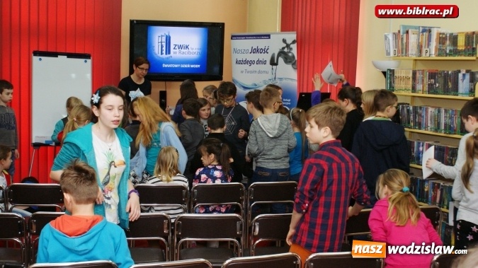 Zdjęcie w galerii na portalu naszwodzislaw.com: Światowy Dzień Wody z Wodociągami w raciborskiej bibliotece wiadomości z regionu
