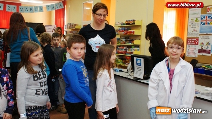 Zdjęcie w galerii na portalu naszwodzislaw.com: Światowy Dzień Wody z Wodociągami w raciborskiej bibliotece wiadomości z regionu