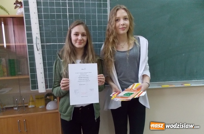 Zdjęcie w galerii na portalu naszwodzislaw.com: Święto liczby Pi w Gogołowej - uczniowie walczyli o dzień bez kartkówki wiadomości z regionu