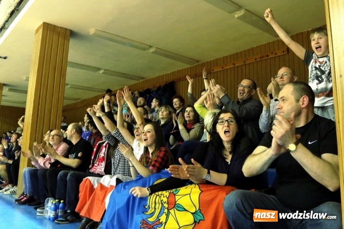 Zdjęcie w galerii na portalu naszwodzislaw.com: Srebrny medal dla koszykarzy MKS Wodzisław Śląski w turnieju 