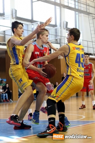 Zdjęcie w galerii na portalu naszwodzislaw.com: Srebrny medal dla koszykarzy MKS Wodzisław Śląski w turnieju 