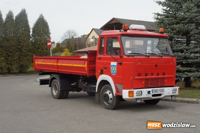 Zdjęcie w galerii na portalu naszwodzislaw.com: Mszana: Przerobiony wóz strażacki będzie wykorzystywany do utrzymania porządku w gminie  wiadomości z regionu