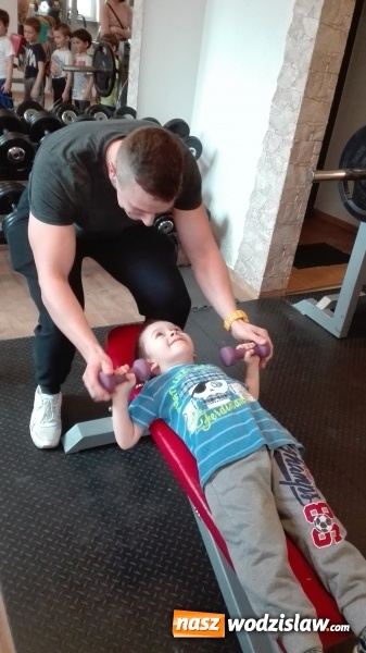 Zdjęcie w galerii na portalu naszwodzislaw.com: Przedszkolaki z PP numer 6 w klubie fitness  wiadomości z regionu
