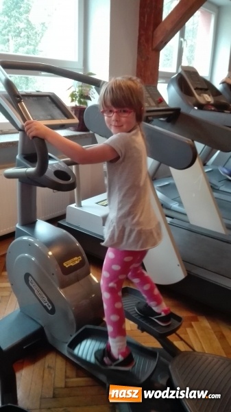 Zdjęcie w galerii na portalu naszwodzislaw.com: Przedszkolaki z PP numer 6 w klubie fitness  wiadomości z regionu