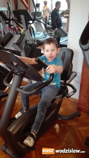 Zdjęcie w galerii na portalu naszwodzislaw.com: Przedszkolaki z PP numer 6 w klubie fitness  wiadomości z regionu