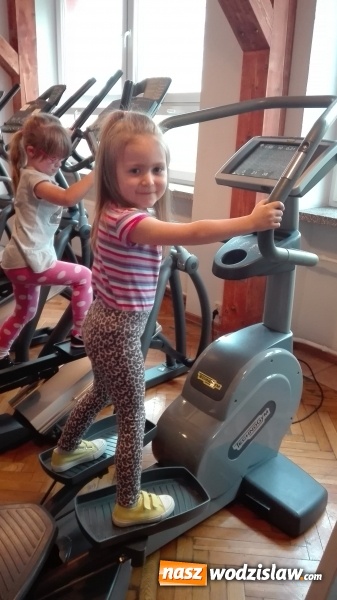 Zdjęcie w galerii na portalu naszwodzislaw.com: Przedszkolaki z PP numer 6 w klubie fitness  wiadomości z regionu