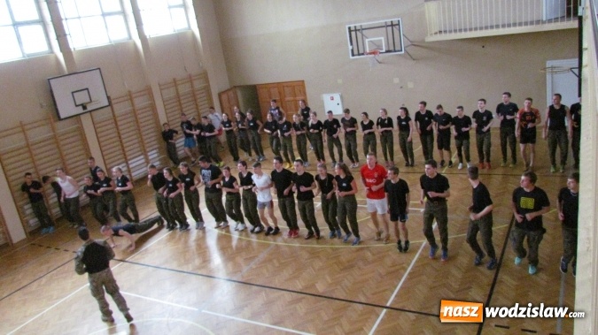 Zdjęcie w galerii na portalu naszwodzislaw.com: Żołnierze z jednostki AGAT szkolili uczniów z Rydułtów wiadomości z regionu