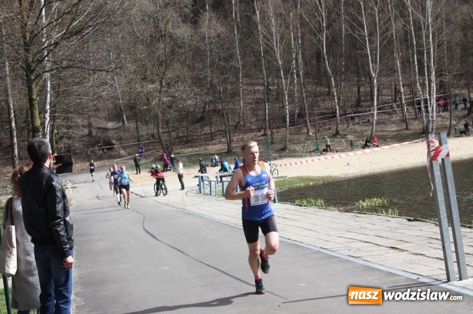 Zdjęcie w galerii na portalu naszwodzislaw.com: 139 os&oacute;b wystartowało w kolejnej edycji Błękitnej Wstęgi Balatonu wiadomości z regionu