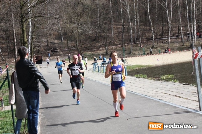 Zdjęcie w galerii na portalu naszwodzislaw.com: 139 os&oacute;b wystartowało w kolejnej edycji Błękitnej Wstęgi Balatonu wiadomości z regionu