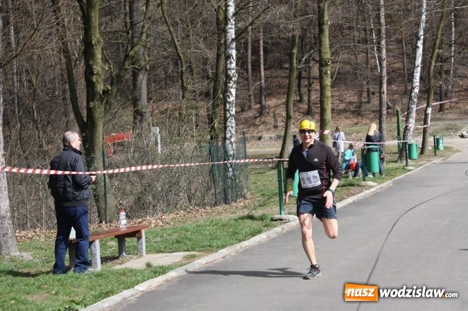 Zdjęcie w galerii na portalu naszwodzislaw.com: 139 os&oacute;b wystartowało w kolejnej edycji Błękitnej Wstęgi Balatonu wiadomości z regionu