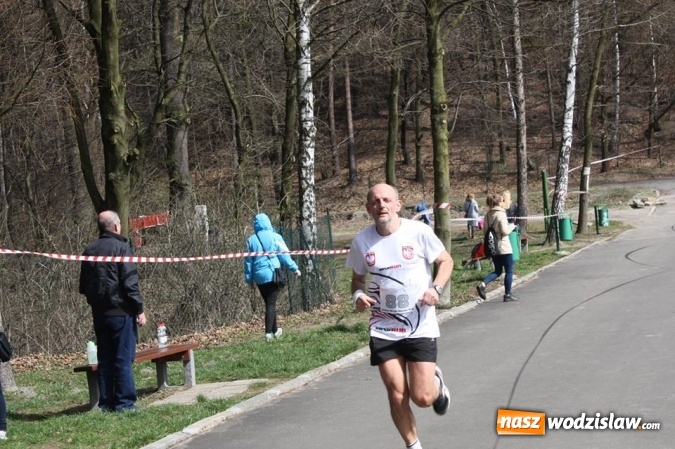 Zdjęcie w galerii na portalu naszwodzislaw.com: 139 os&oacute;b wystartowało w kolejnej edycji Błękitnej Wstęgi Balatonu wiadomości z regionu