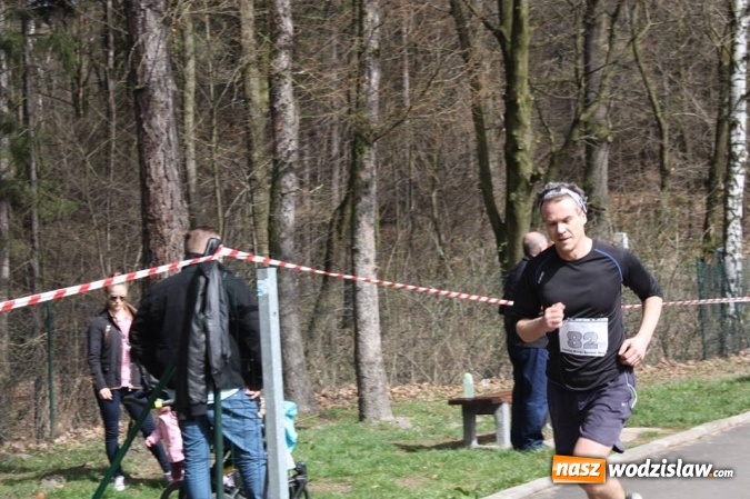 Zdjęcie w galerii na portalu naszwodzislaw.com: 139 os&oacute;b wystartowało w kolejnej edycji Błękitnej Wstęgi Balatonu wiadomości z regionu