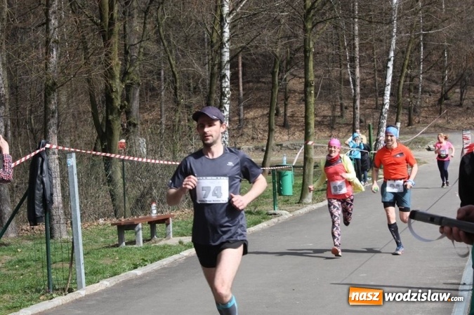 Zdjęcie w galerii na portalu naszwodzislaw.com: 139 os&oacute;b wystartowało w kolejnej edycji Błękitnej Wstęgi Balatonu wiadomości z regionu