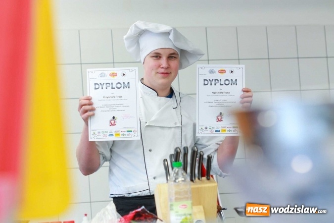 Zdjęcie w galerii na portalu naszwodzislaw.com: Sukces ucznia z ZSP numer 2 z Rydułtów w regionalnym konkursie kulinarnym wiadomości z regionu