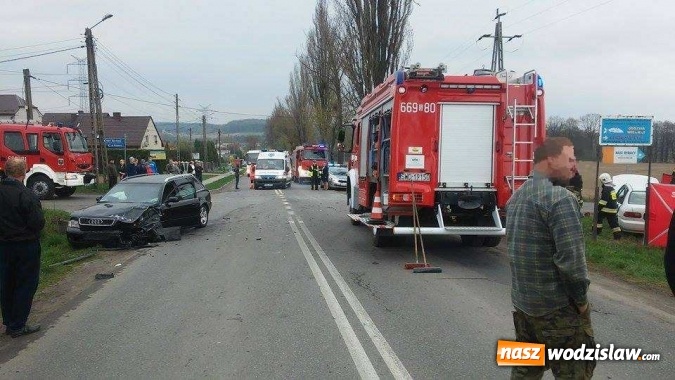 Zdjęcie w galerii na portalu naszwodzislaw.com: Tragiczny wypadek w Syryni. Jedna osoba nie żyje wiadomości z regionu