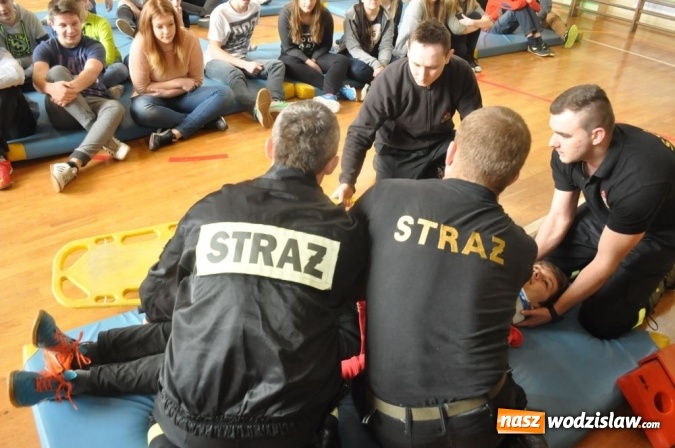 Zdjęcie w galerii na portalu naszwodzislaw.com: Strażacy przeszkolili gimnazjalistów z Gorzyc wiadomości z regionu