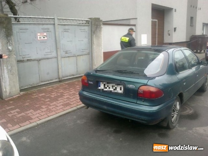 Zdjęcie w galerii na portalu naszwodzislaw.com: Straż Miejska alarmuje: Patrz gdzie parkujesz  wiadomości z regionu