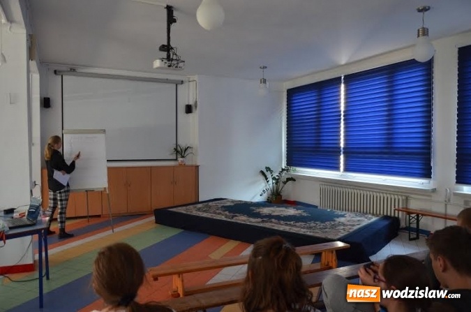 Zdjęcie w galerii na portalu naszwodzislaw.com: Obchody Światowego Dnia Zdrowia w Gimnazjum nr 2 wiadomości z regionu