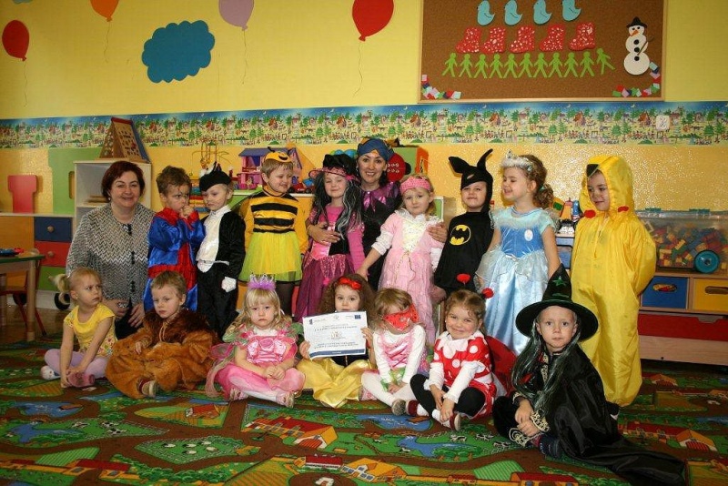 Zdjęcie w galerii na portalu naszwodzislaw.com: Pszczółka, biedronka i Batman na balu wiadomości z regionu