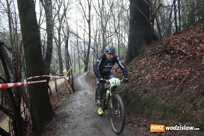 Zdjęcie w galerii na portalu naszwodzislaw.com: Sportowe emocje na Trzech Wzgórzach wiadomości z regionu