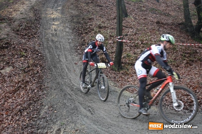 Zdjęcie w galerii na portalu naszwodzislaw.com: Sportowe emocje na Trzech Wzgórzach wiadomości z regionu