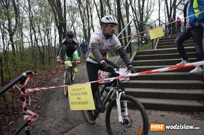 Zdjęcie w galerii na portalu naszwodzislaw.com: Sportowe emocje na Trzech Wzgórzach wiadomości z regionu