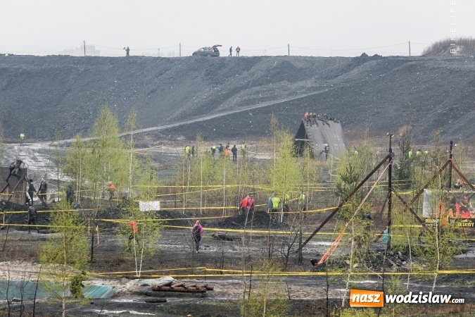 Zdjęcie w galerii na portalu naszwodzislaw.com: Miał być Classic a wyszedł Hardcore! Wyjątkowo ekstremalny Runmageddon szalał na hałdach w Zabrzu wiadomości z regionu