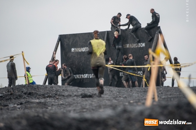 Zdjęcie w galerii na portalu naszwodzislaw.com: Miał być Classic a wyszedł Hardcore! Wyjątkowo ekstremalny Runmageddon szalał na hałdach w Zabrzu wiadomości z regionu