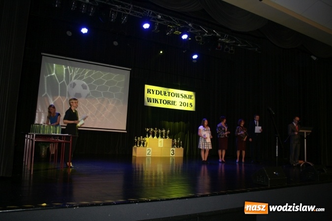 Zdjęcie w galerii na portalu naszwodzislaw.com: Wiktorie 2015 trafiły w ręce najlepszych sportowców z Rydułtów wiadomości z regionu