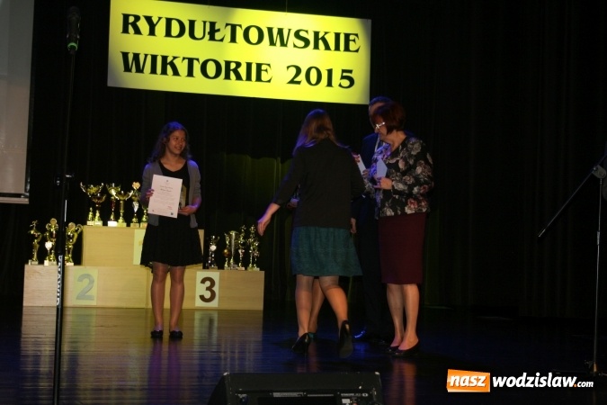 Zdjęcie w galerii na portalu naszwodzislaw.com: Wiktorie 2015 trafiły w ręce najlepszych sportowców z Rydułtów wiadomości z regionu