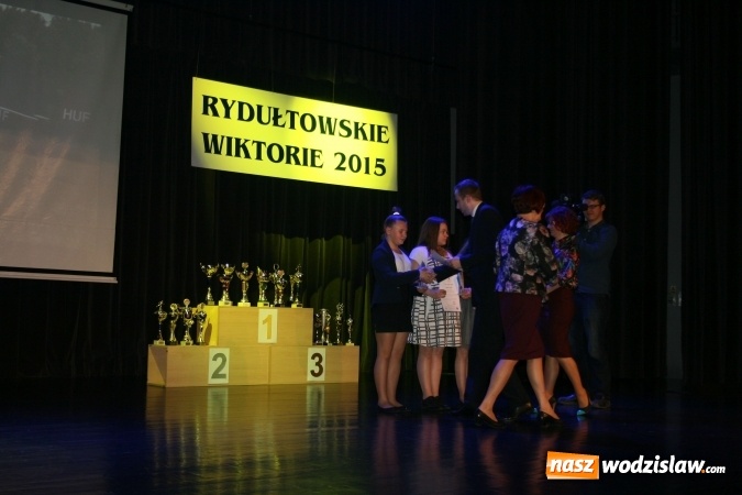 Zdjęcie w galerii na portalu naszwodzislaw.com: Wiktorie 2015 trafiły w ręce najlepszych sportowców z Rydułtów wiadomości z regionu