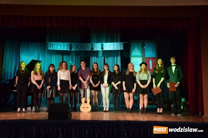 Zdjęcie w galerii na portalu naszwodzislaw.com: Języki oknem na świat. Goście z Chin, Ukrainy i Rosji  świętowali Dzień Języków Obcych w I LO w Wodzisławiu wiadomości z regionu
