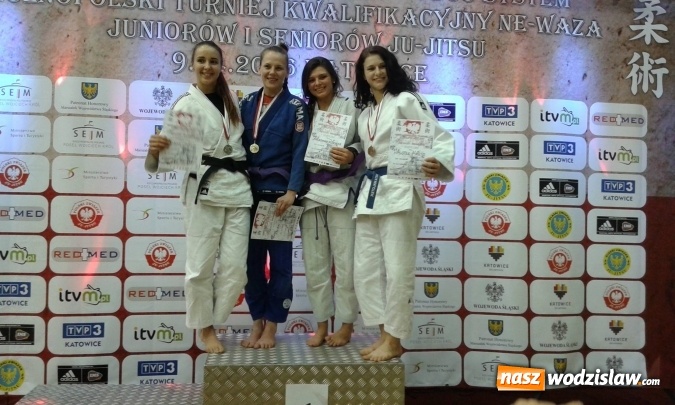 Zdjęcie w galerii na portalu naszwodzislaw.com: Nauczycielka z wodzisławskiej SP nr 8 na podium ze złotym medalem  wiadomości z regionu