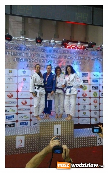 Zdjęcie w galerii na portalu naszwodzislaw.com: Nauczycielka z wodzisławskiej SP nr 8 na podium ze złotym medalem  wiadomości z regionu