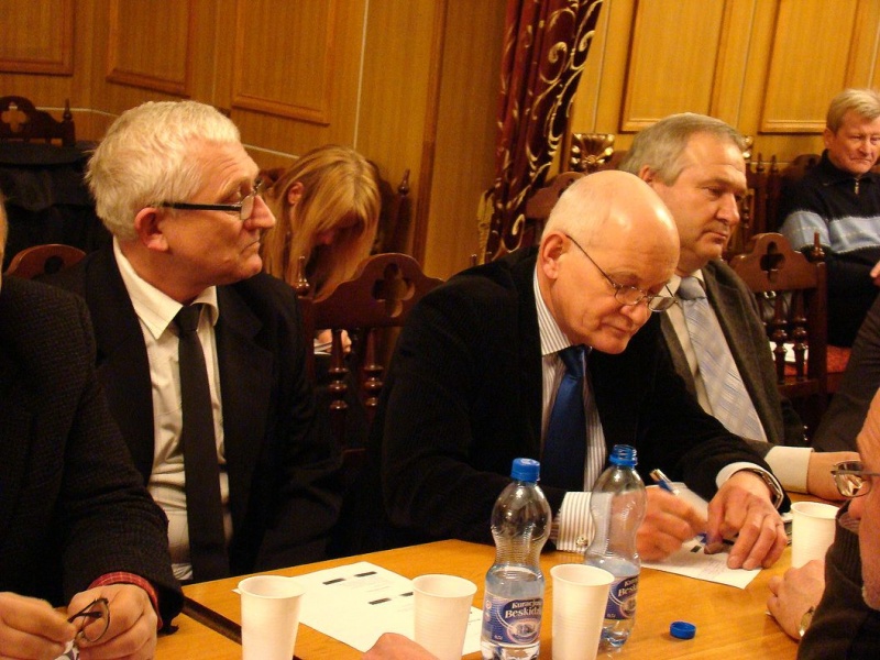 Zdjęcie w galerii na portalu naszwodzislaw.com: Jimi Hendrix dźwignią handlu wiadomości z regionu