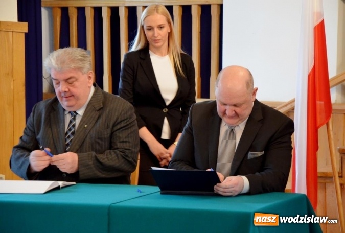 Zdjęcie w galerii na portalu naszwodzislaw.com: Plan ćwiczenia „Autostrada 2016” podpisany  wiadomości z regionu