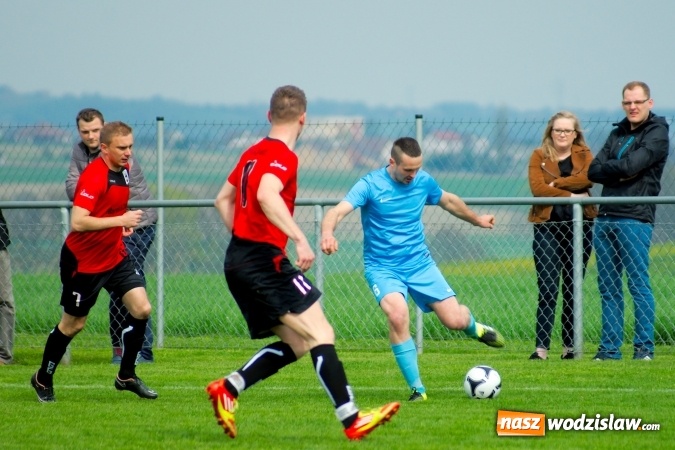 Zdjęcie w galerii na portalu naszwodzislaw.com: C klasa: Rozwój Bełsznica rozbity w Borucinie wiadomości z regionu