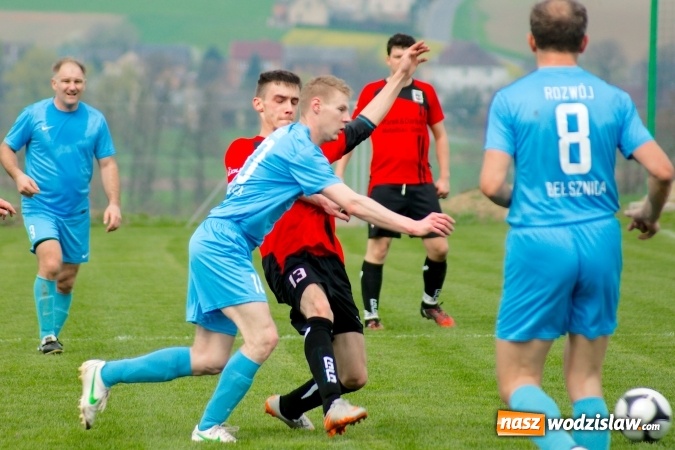 Zdjęcie w galerii na portalu naszwodzislaw.com: C klasa: Rozwój Bełsznica rozbity w Borucinie wiadomości z regionu