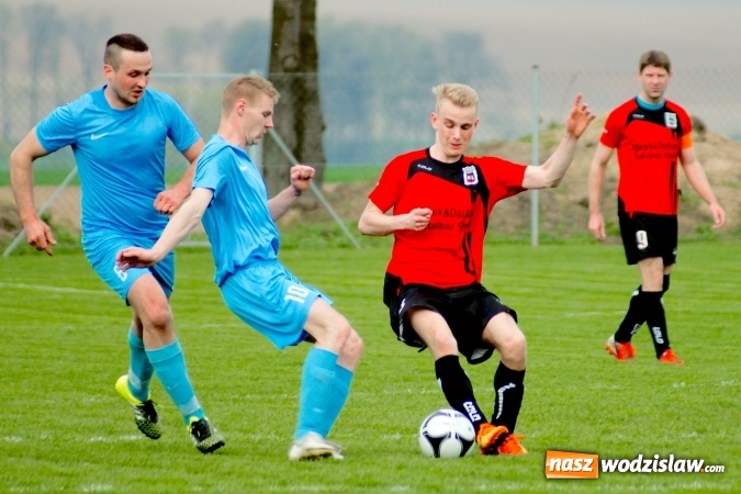 Zdjęcie w galerii na portalu naszwodzislaw.com: C klasa: Rozwój Bełsznica rozbity w Borucinie wiadomości z regionu