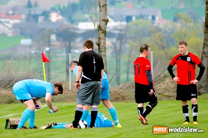 Zdjęcie w galerii na portalu naszwodzislaw.com: C klasa: Rozwój Bełsznica rozbity w Borucinie wiadomości z regionu