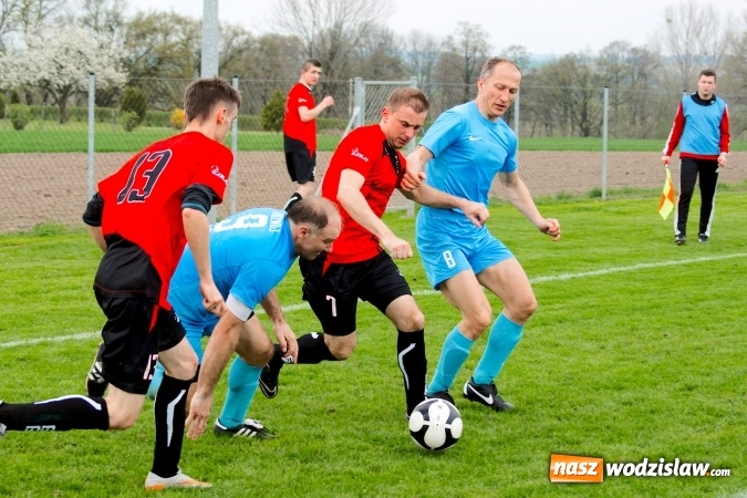 Zdjęcie w galerii na portalu naszwodzislaw.com: C klasa: Rozwój Bełsznica rozbity w Borucinie wiadomości z regionu