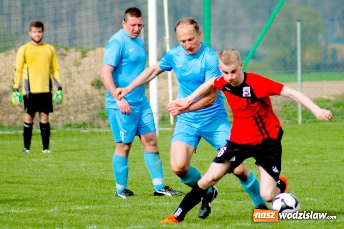 Zdjęcie w galerii na portalu naszwodzislaw.com: C klasa: Rozwój Bełsznica rozbity w Borucinie wiadomości z regionu