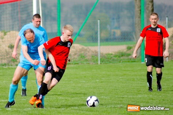 Zdjęcie w galerii na portalu naszwodzislaw.com: C klasa: Rozwój Bełsznica rozbity w Borucinie wiadomości z regionu