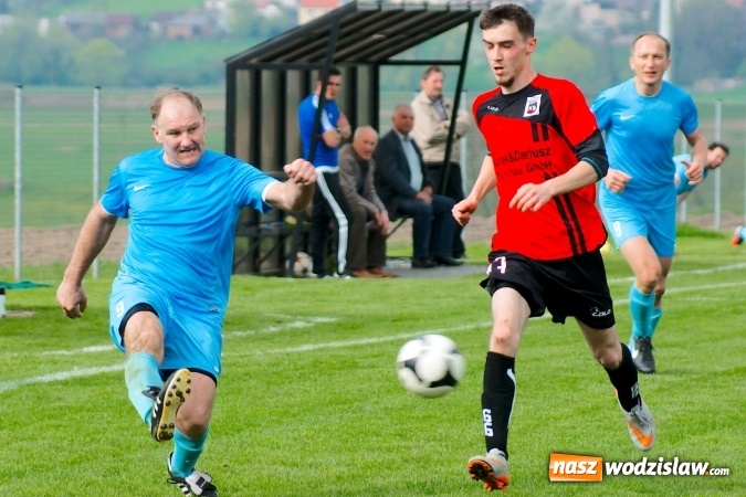 Zdjęcie w galerii na portalu naszwodzislaw.com: C klasa: Rozwój Bełsznica rozbity w Borucinie wiadomości z regionu