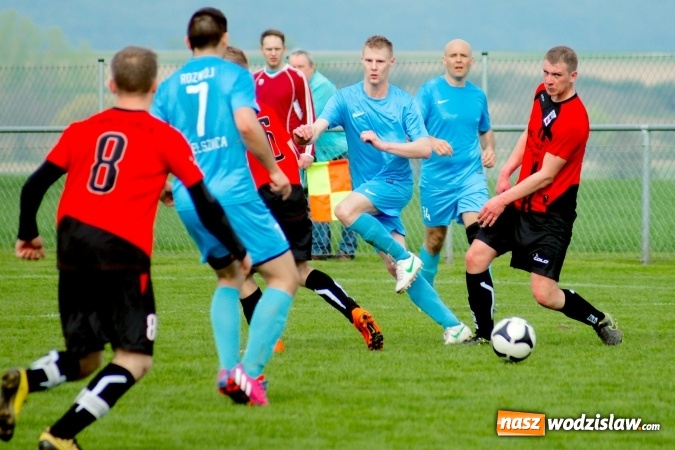 Zdjęcie w galerii na portalu naszwodzislaw.com: C klasa: Rozwój Bełsznica rozbity w Borucinie wiadomości z regionu